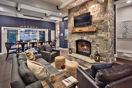 Time Flys Lodge