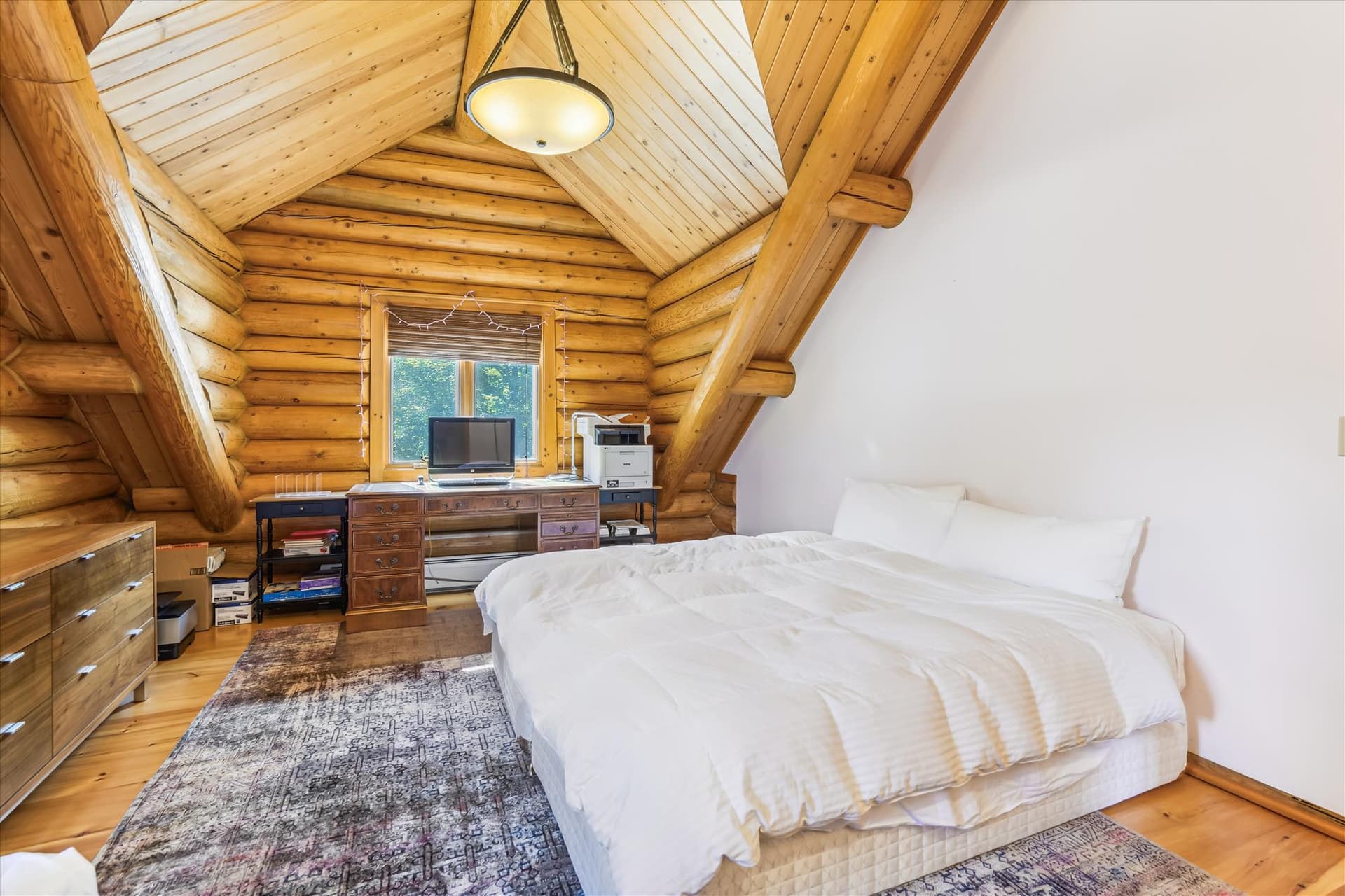 This bedroom has an office!