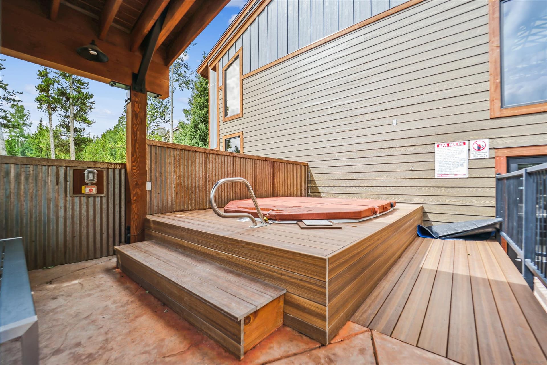 Hot Tub, Atrium 003, Breckenridge Vacation Rental