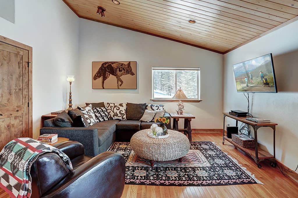 Living Area - Lodge at Boreas Pass - Breckenridge Vacation Renal