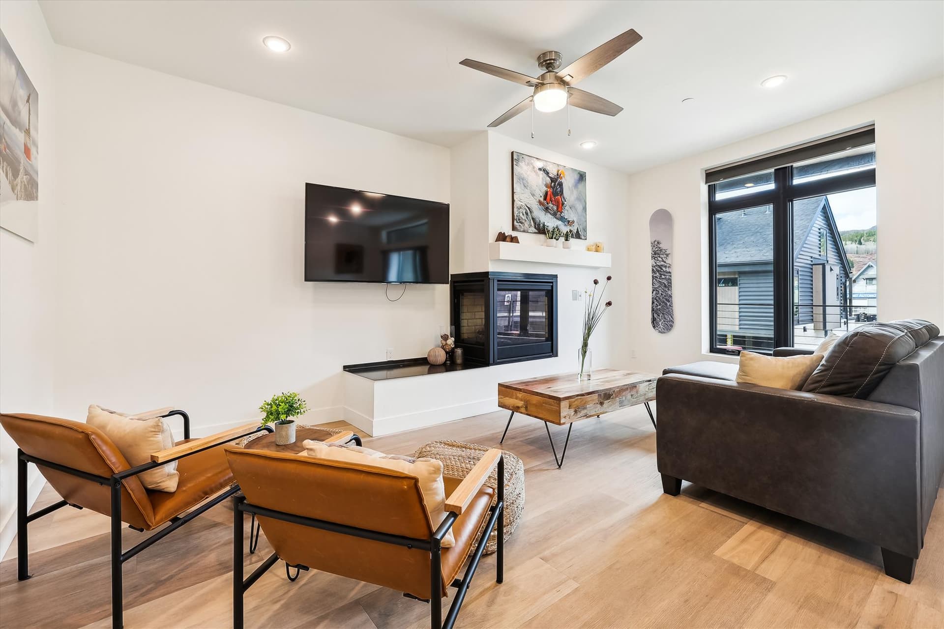 Living Area - River West 522 - Silverthorne Vacation Rental