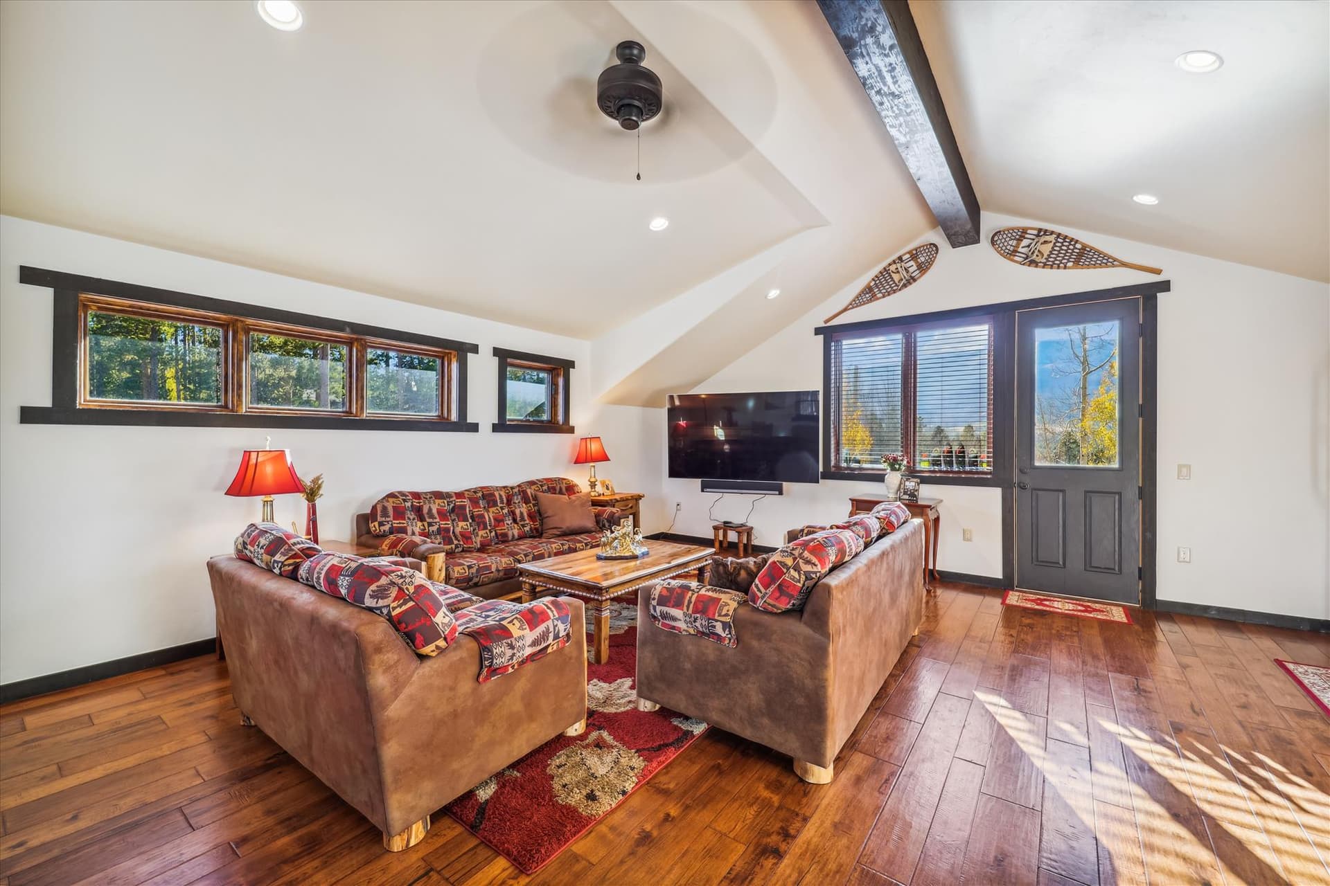Living Area - Silver Circle Lodge - Breckenridge Vacation Rental