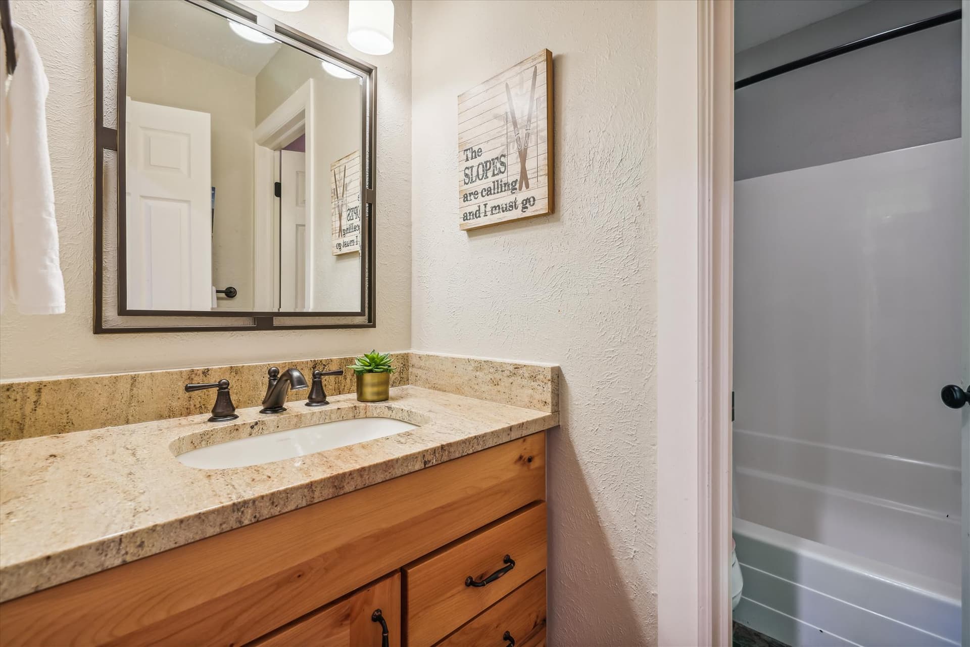 Bathroom, Snodallion 25, Breckenridge Vacation Rental