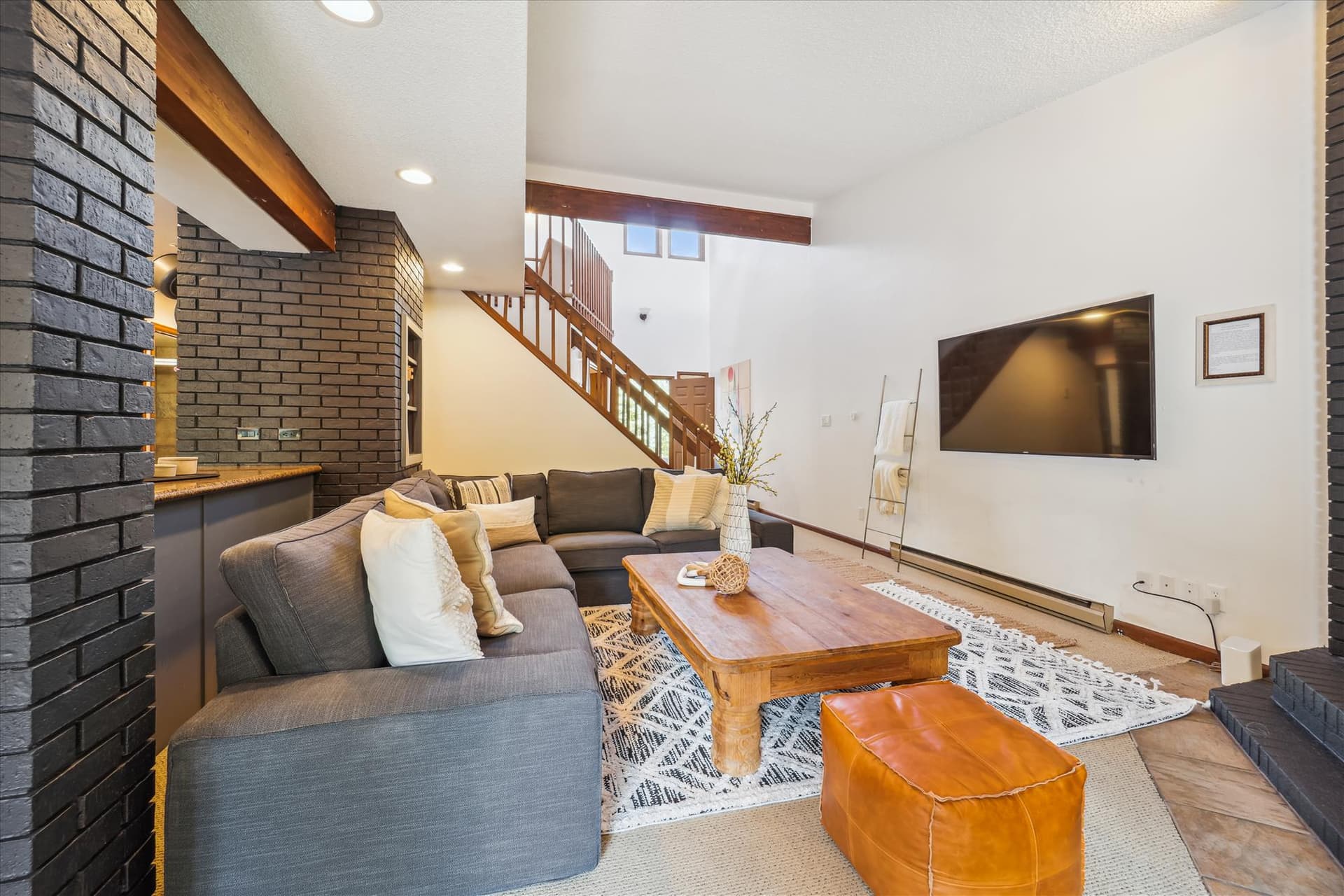 Living Room, Twins Getaway at Meadow Creek, Breckenridge Vacation Rental
