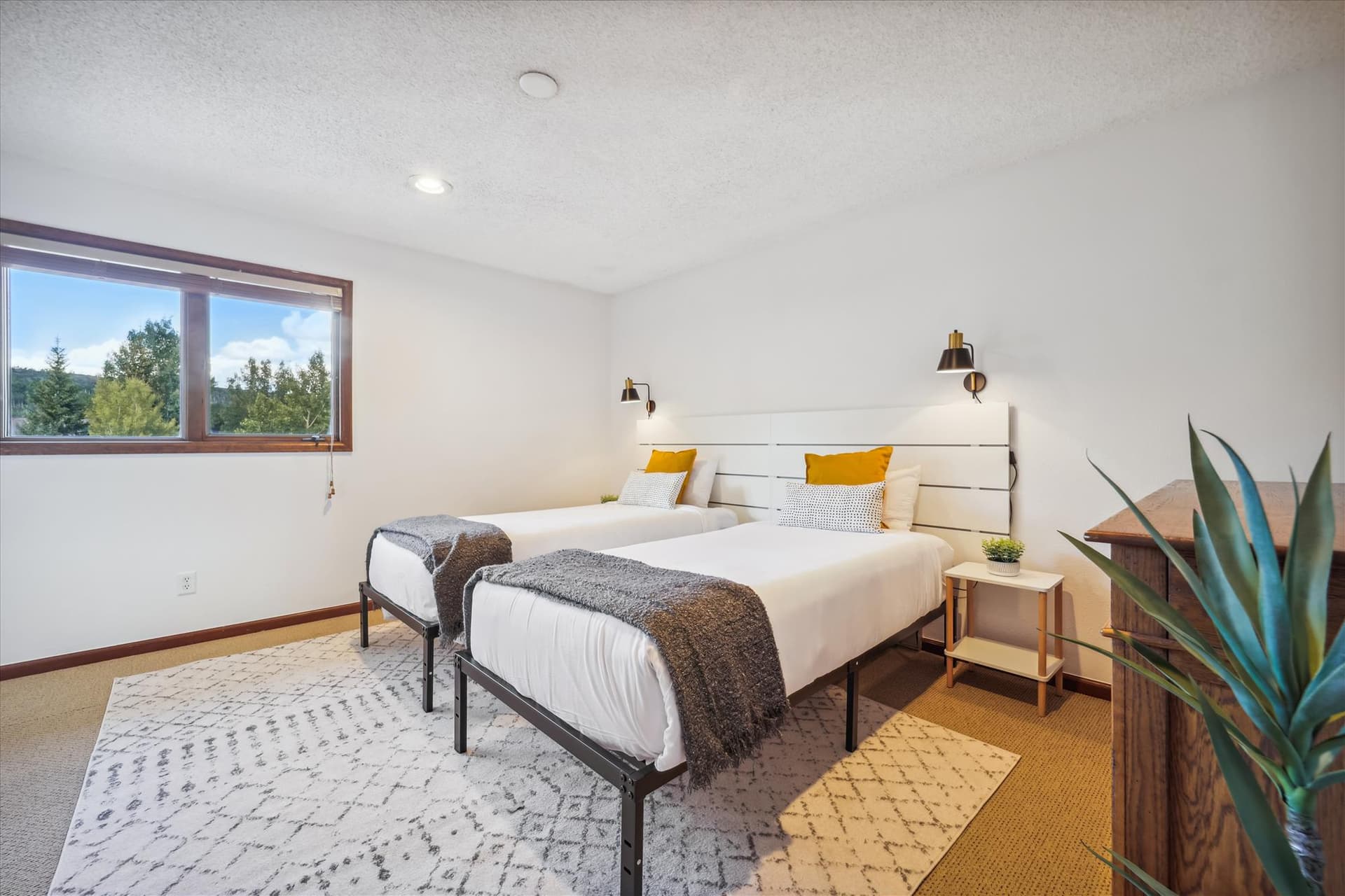 Bedroom, Twins Getaway at Meadow Creek, Breckenridge Vacation Rental