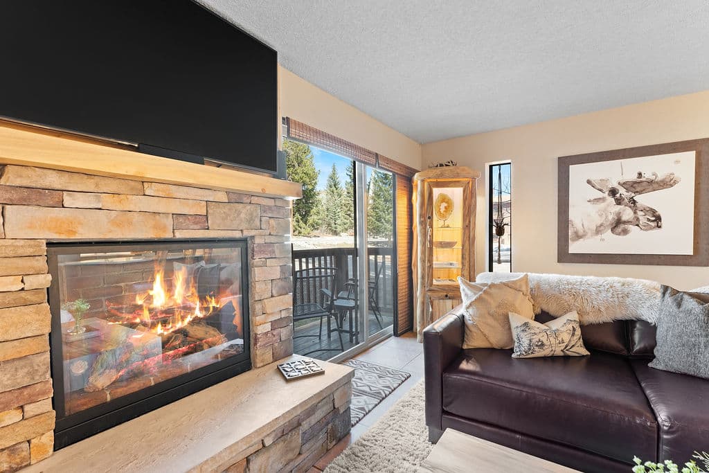 Living Area - Pine Ridge 15A - Breckenridge Vacation Rental