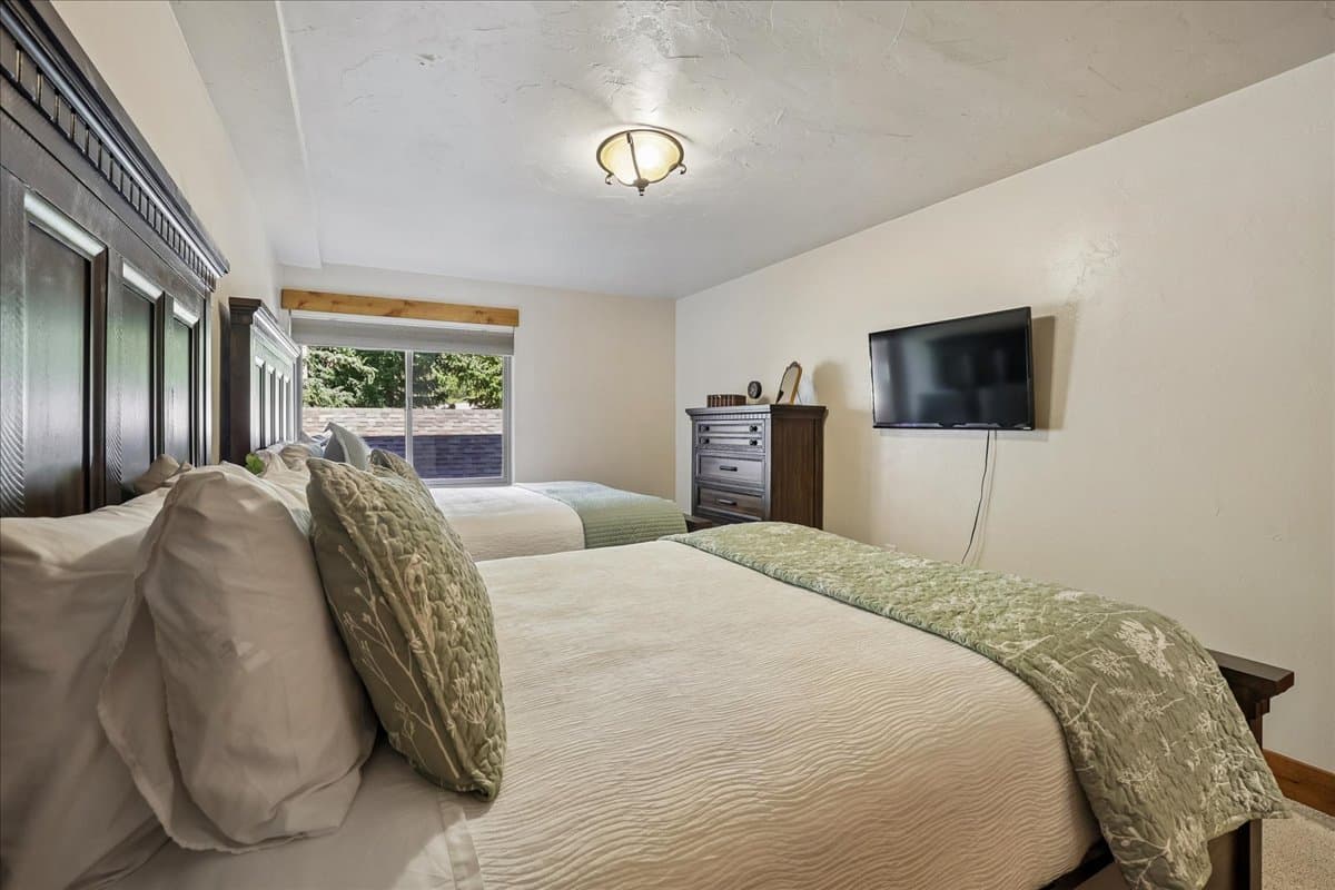 Bedroom - Ski Watch 329 - Breckenridge Vacation Rental