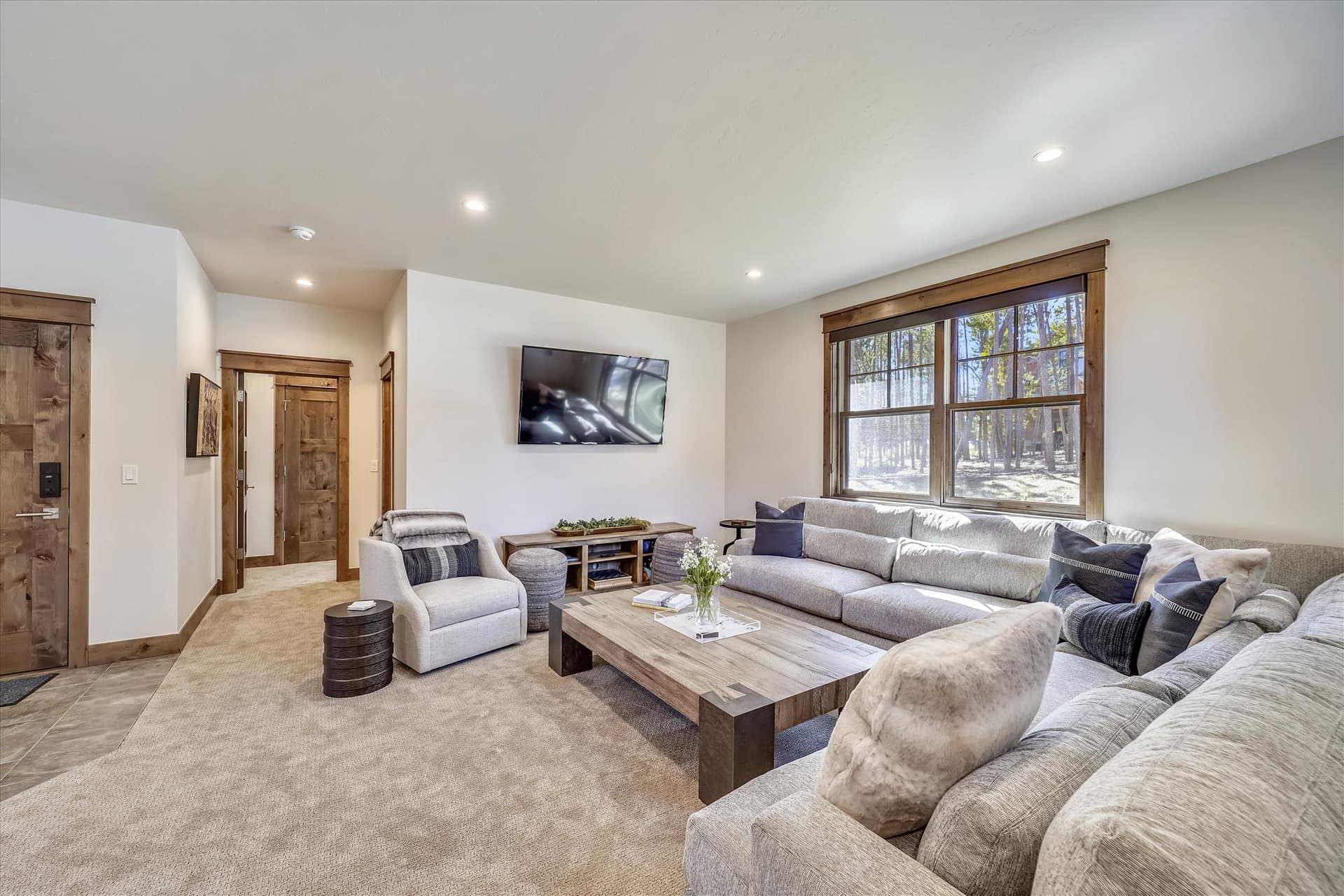 Living Area - Cocoa Cabin Breckenridge Vacation Rental