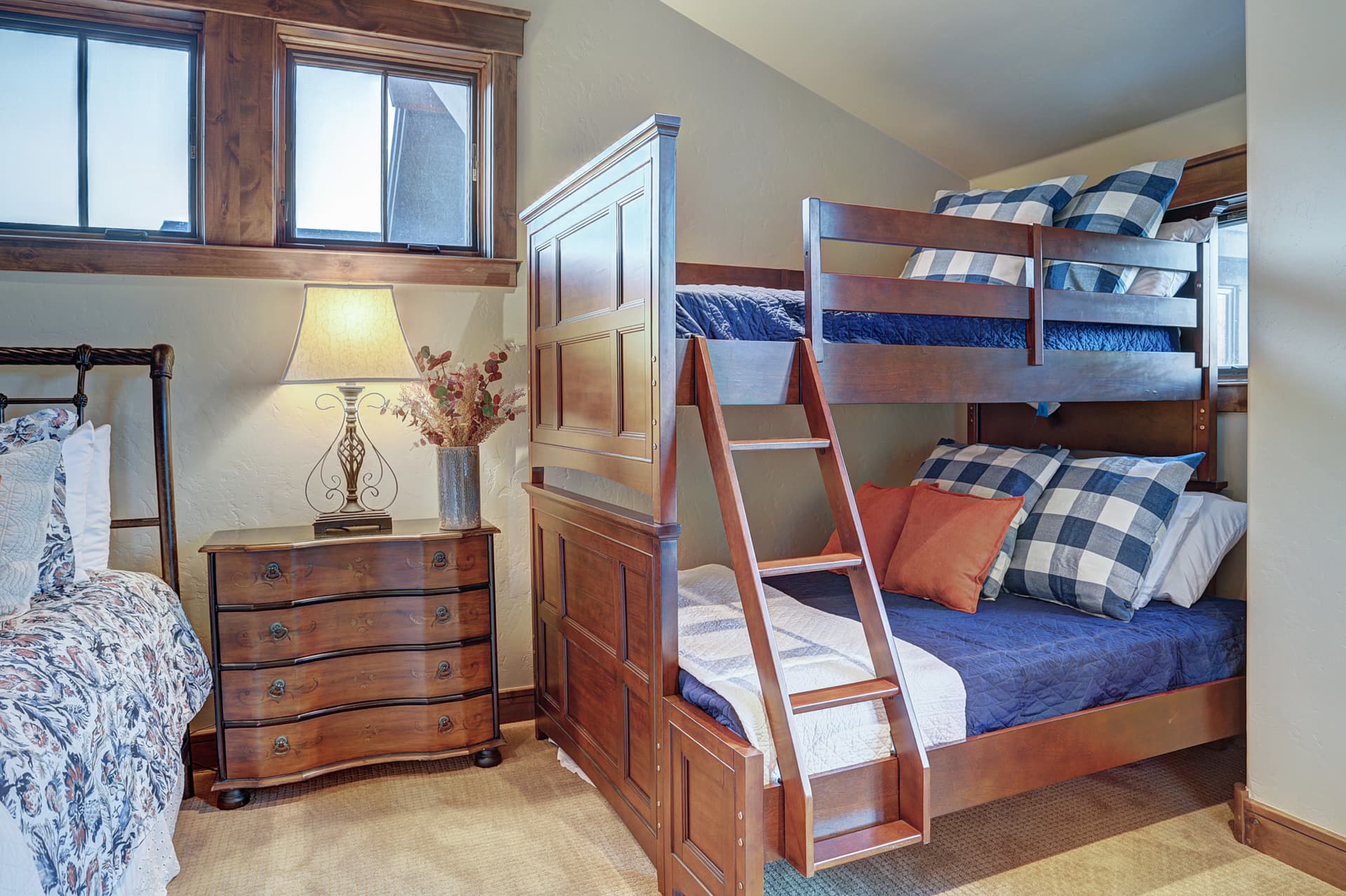 Bedroom - Lone Star Lodge - Breckenridge Vacation Rental