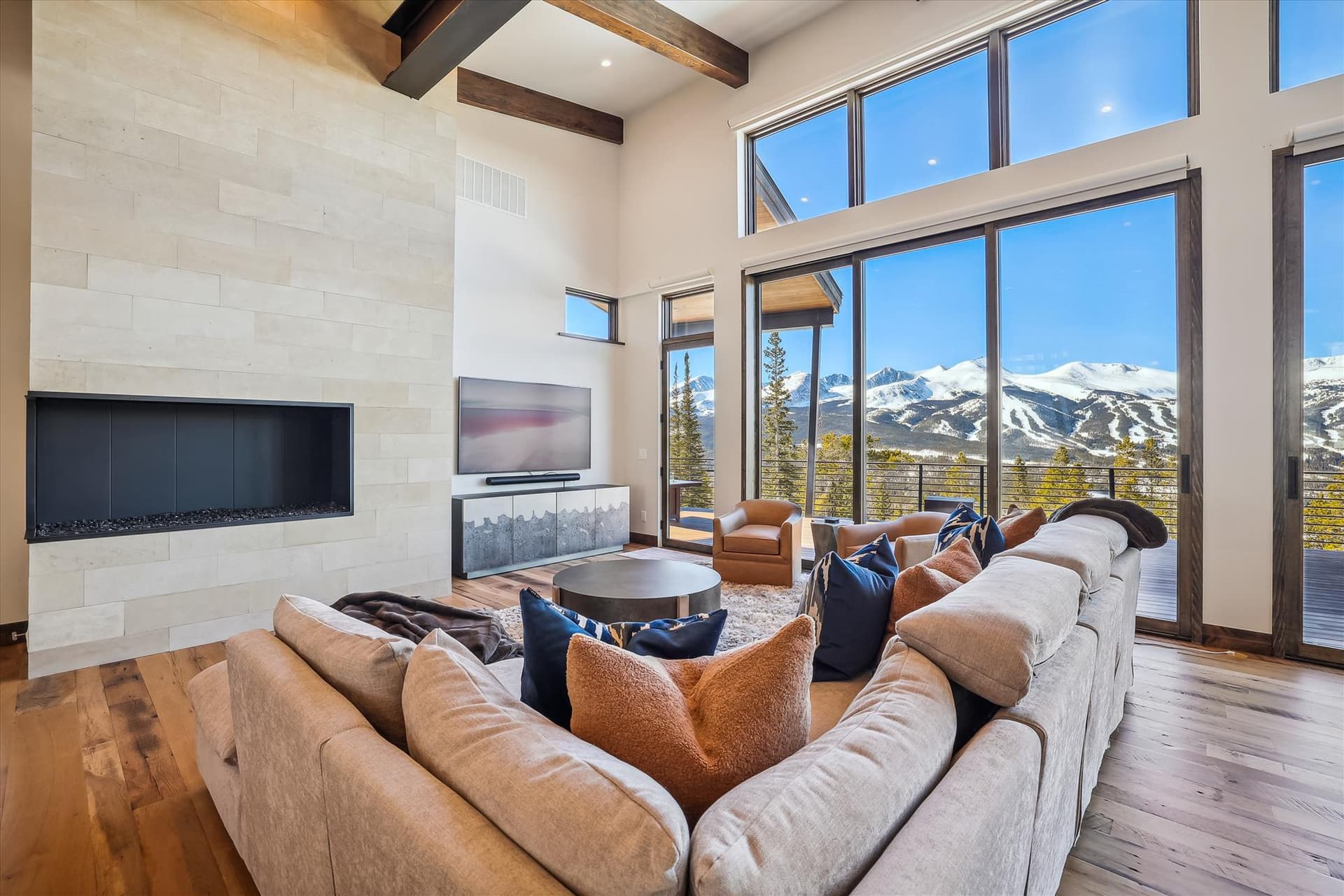 Living Area - Modern View Manor - Breckenridge Vacation Rental