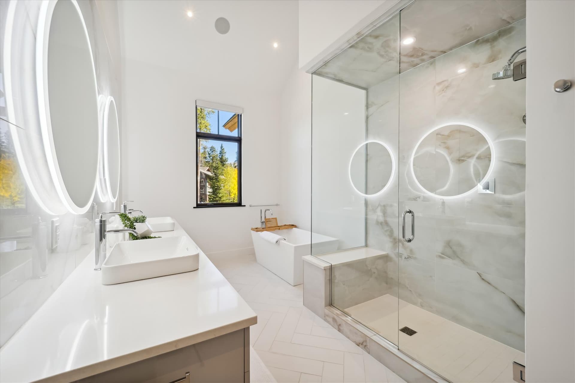 Bathroom - Outside The Bubble - Breckenridge Vacation Rental