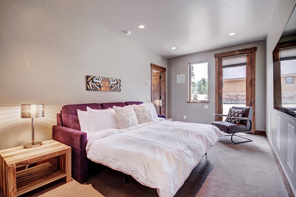 Living Area - Slopeview Chalet - Breckenridge Vacation Rental
