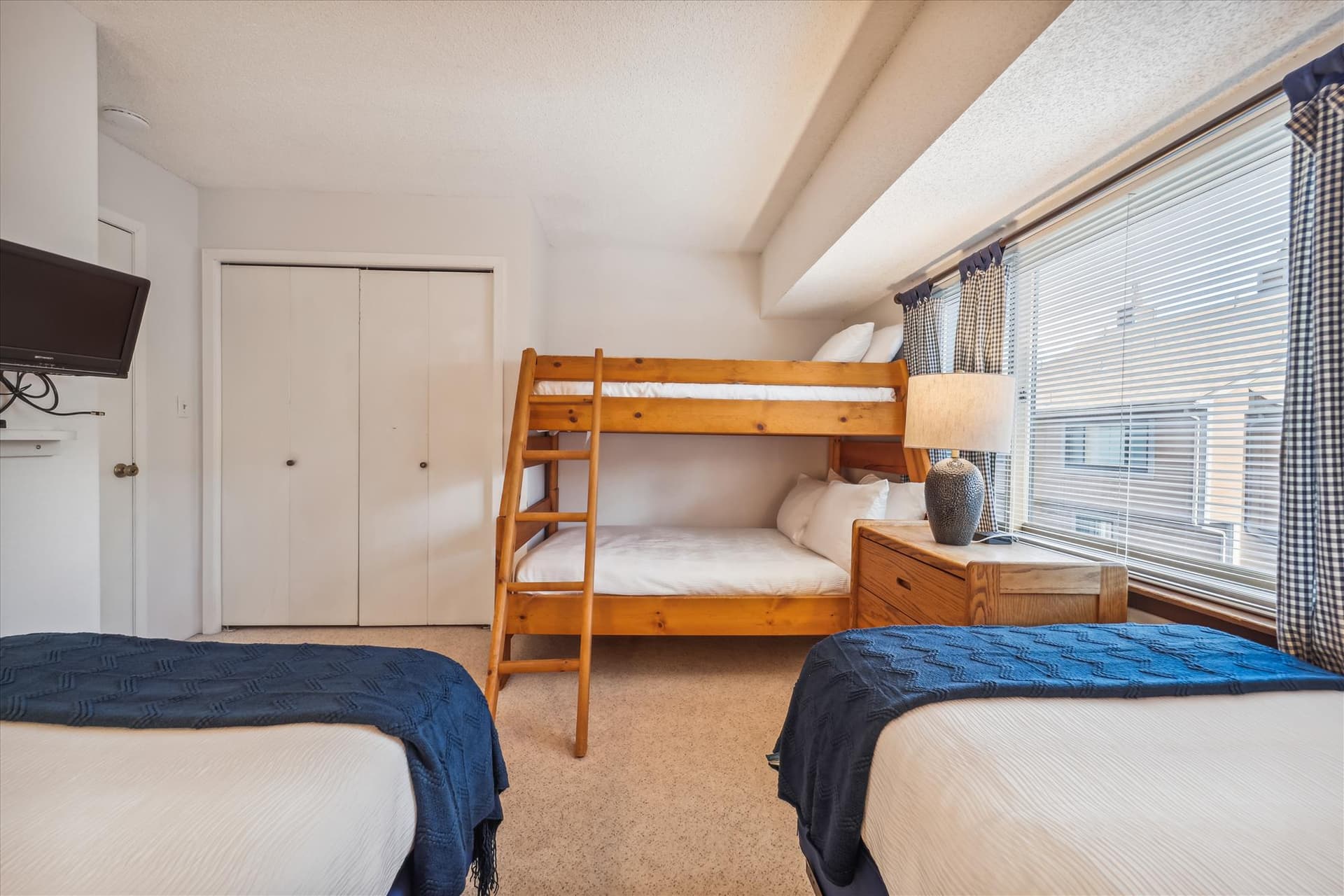 Bedroom, Winterpoint 20, Breckenridge Vacation Rental