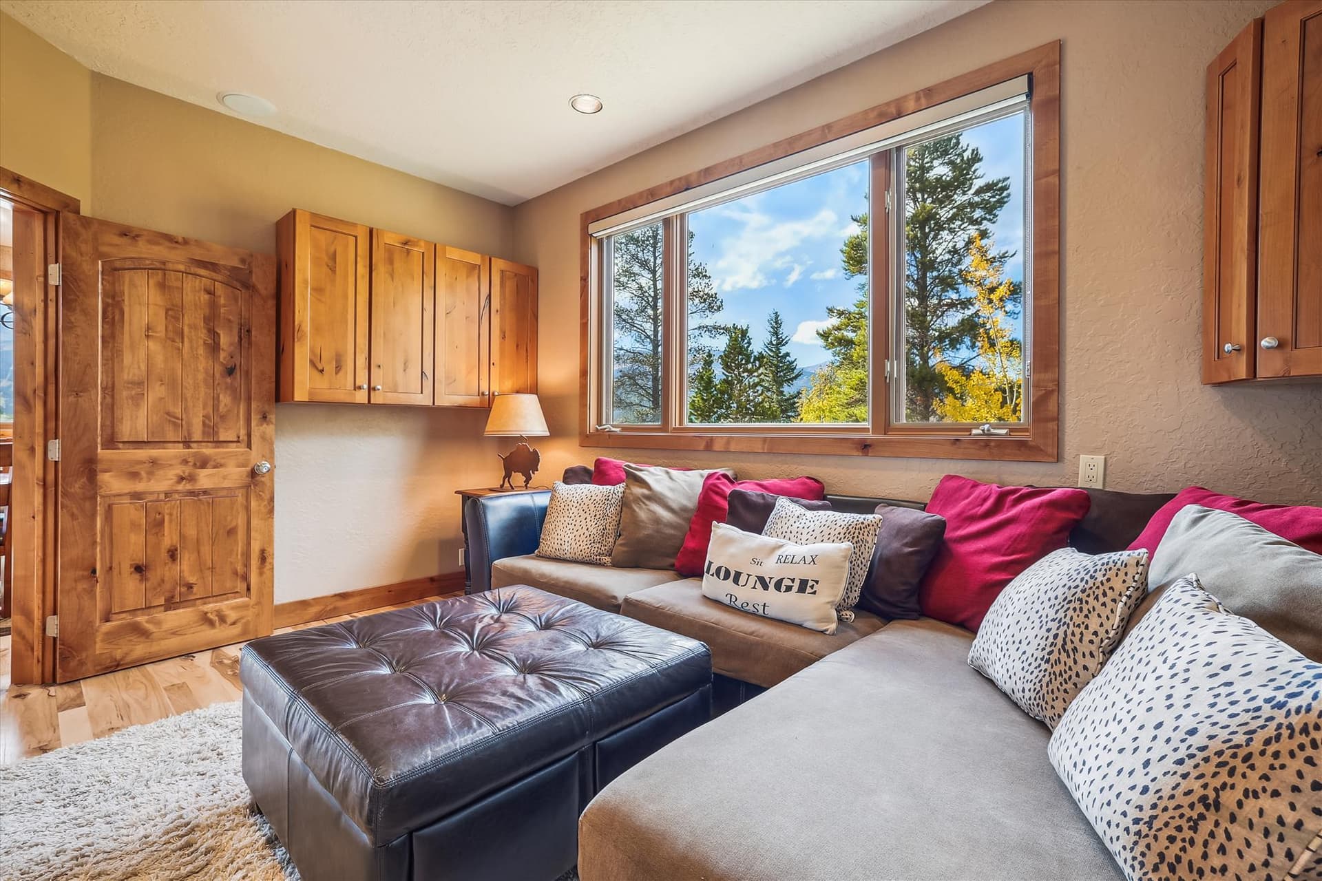 Living Area - Rounds Retreat - Breckenridge Vacation Rental
