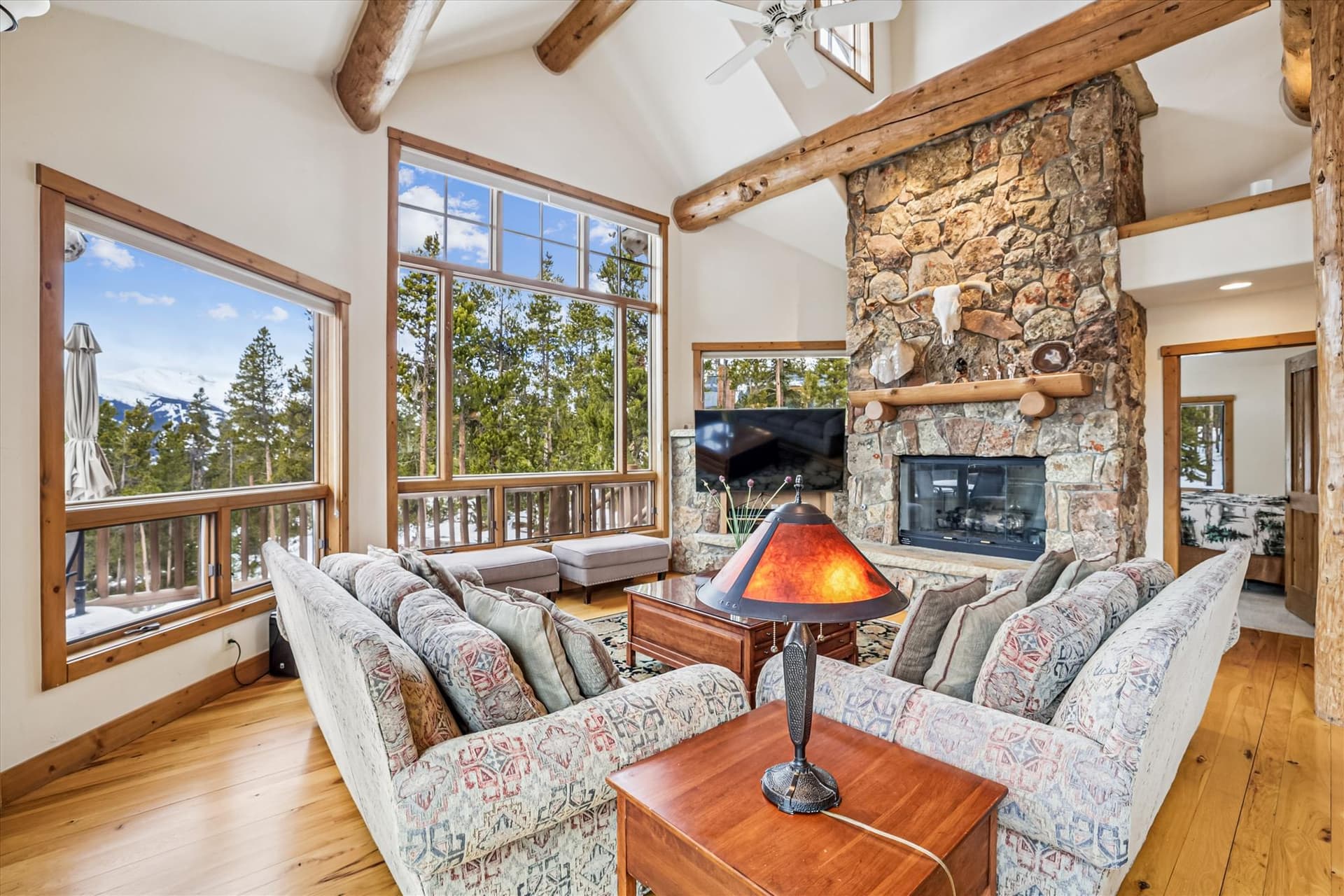 Living Area - Dunkin Hill Lodge - Breckenridge Vacation Rental