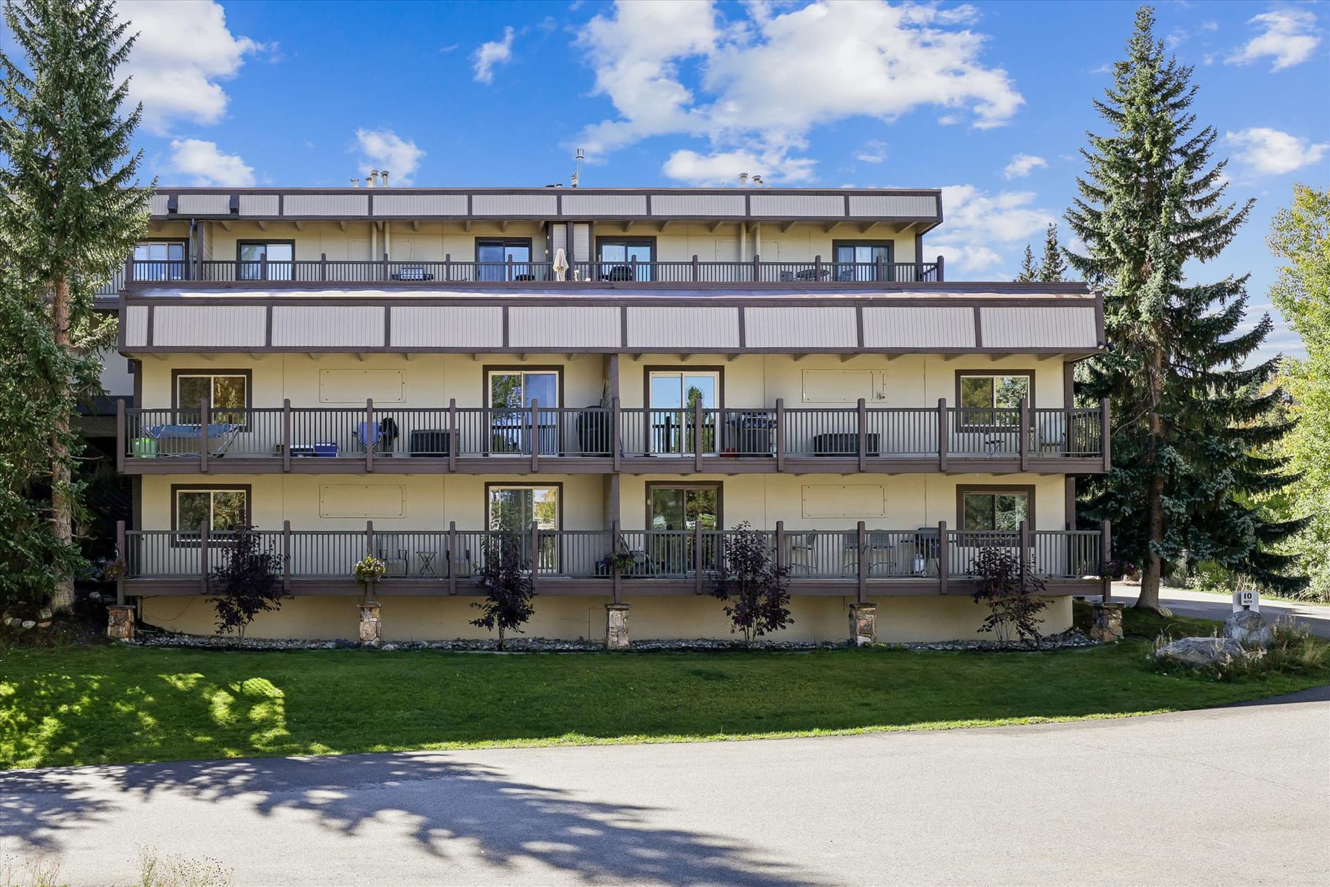 Exterior - Ski & Racquet A-G1 - Breckenridge Vacation Rental