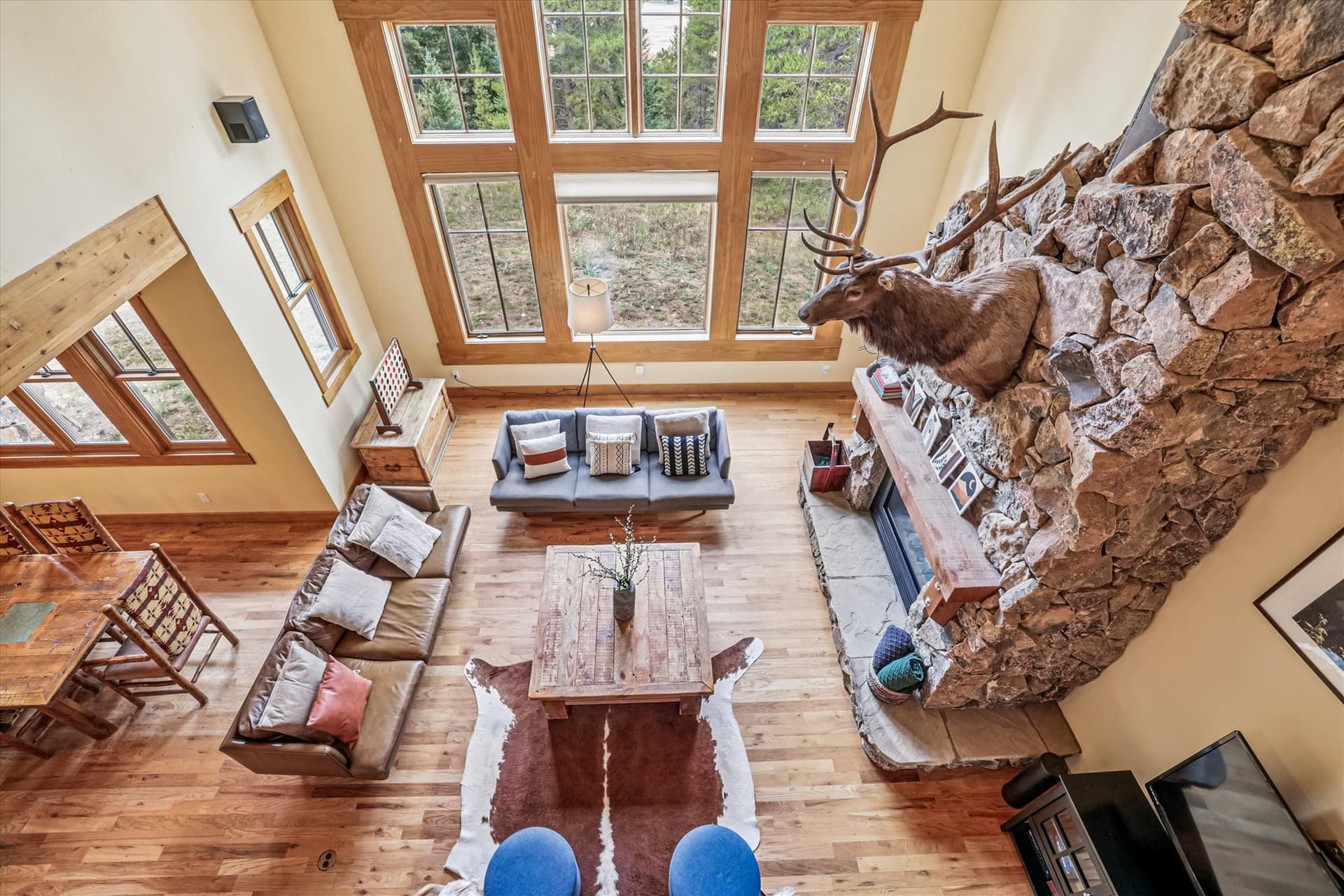Living Area - Little Bear Lodge - Breckenridge Vacation Rental