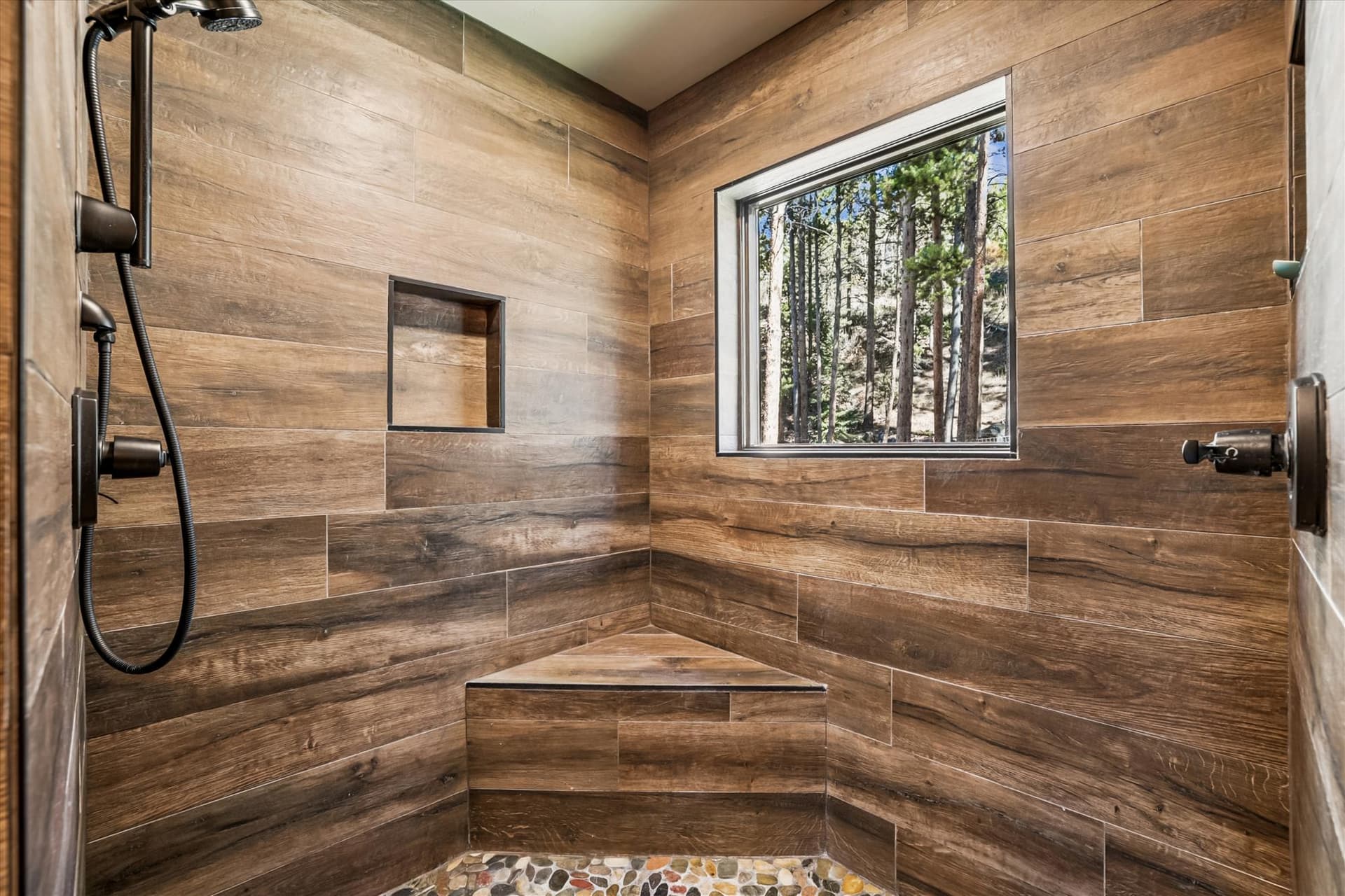 Bathroom - Mountain Serenity Retreat - Blue River Vacation Rental