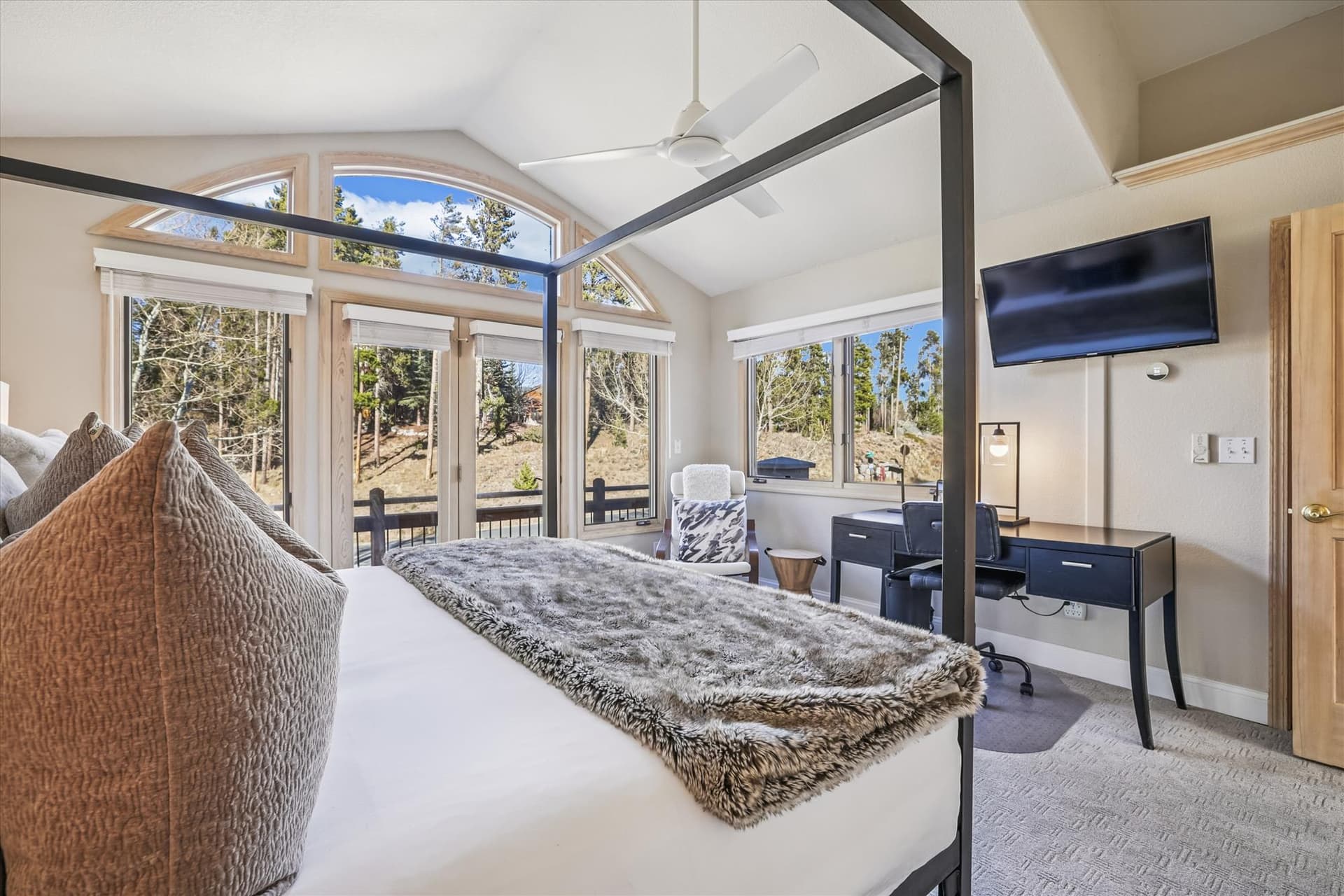 Bedroom - Mount Royal Lookout - Frisco Vacation Rental