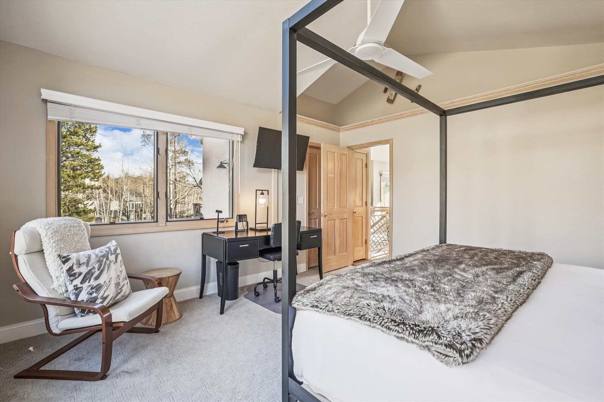 Bedroom - Mount Royal Lookout - Frisco Vacation Rental