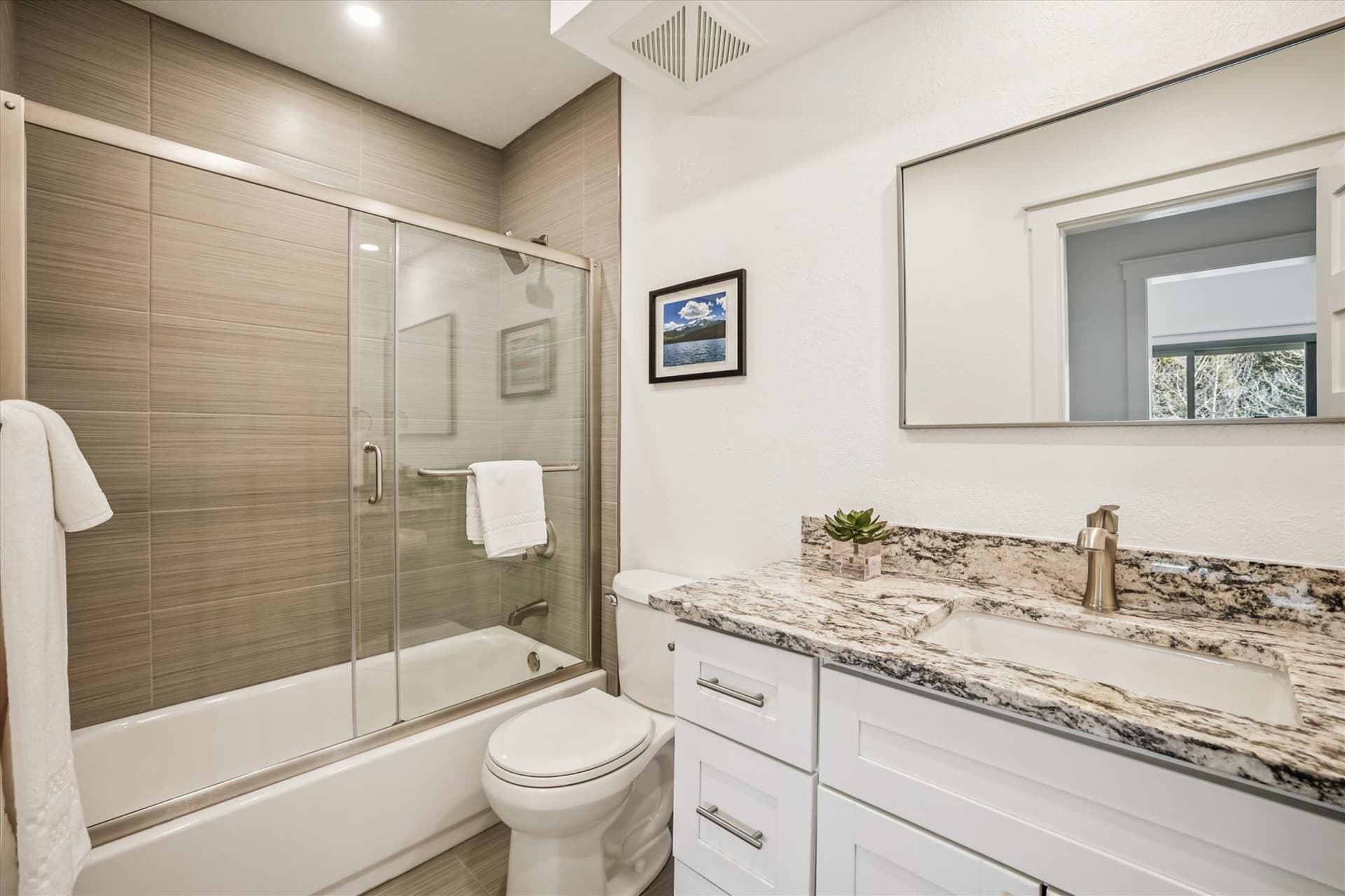 Bathroom - Lift Condo 301A - Breckenridge Vacation Rental
