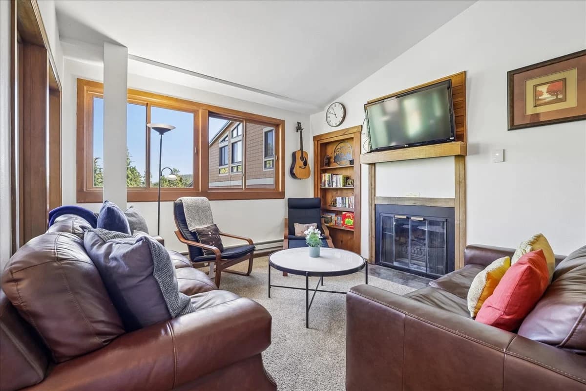 Living Area - Ski Hill 39 - Breckenridge Vacation Rental