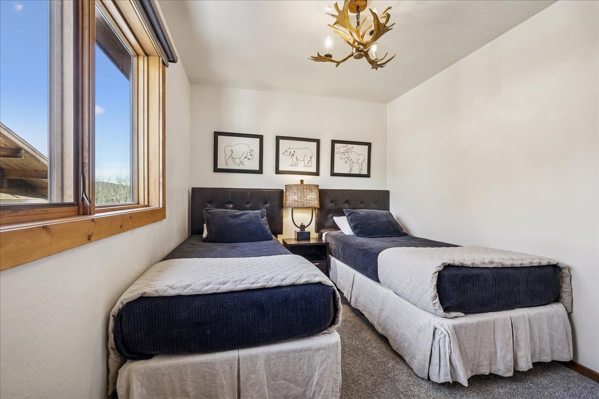 Bedroom - Villa Mount Royal - Frisco Vacation Rental
