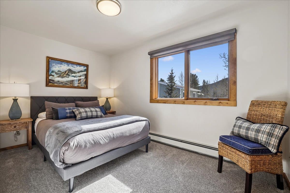 Bedroom - Villa Mount Royal - Frisco Vacation Rental