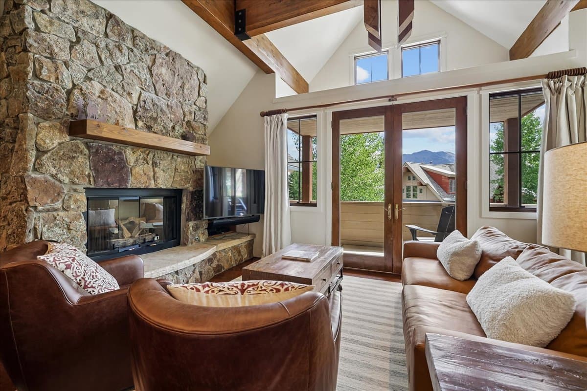 Living Area - Trail Nest - Breckenridge Vacation Rental