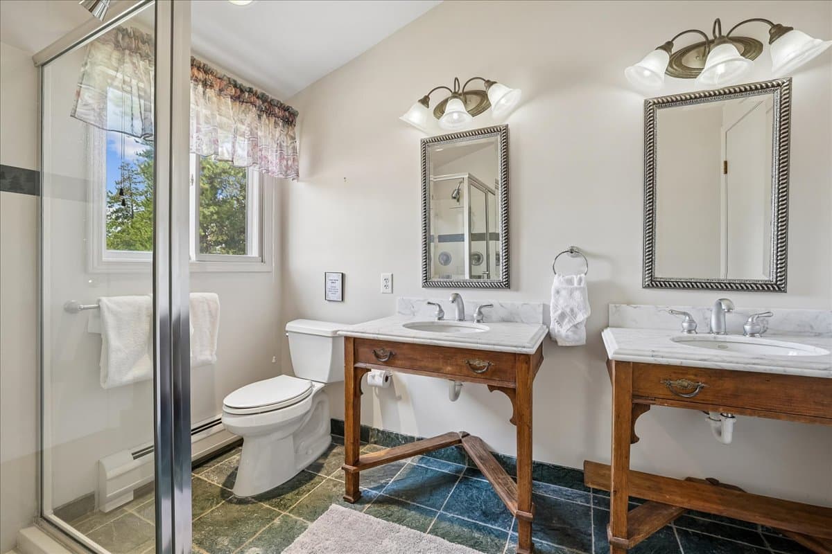 Bathroom - Tenderfoot Basecamp - Dillon Vacation Rental