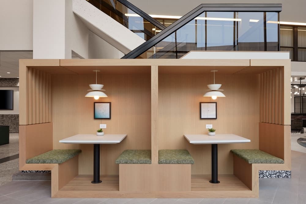 Lobby lounge