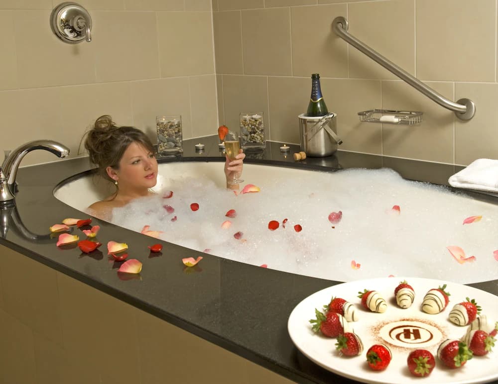 Jetted tub