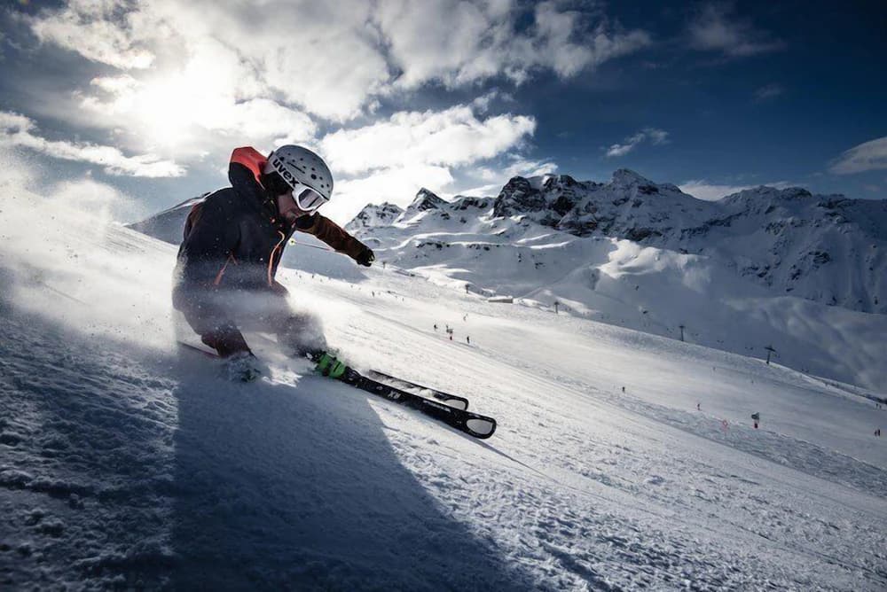 Snow and ski sports