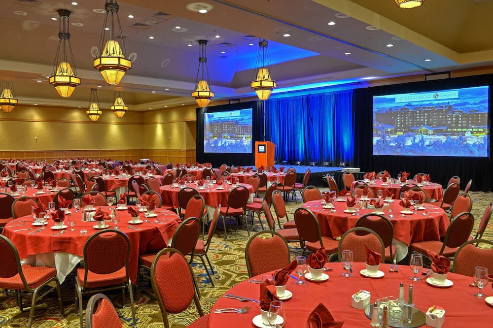 Banquet hall