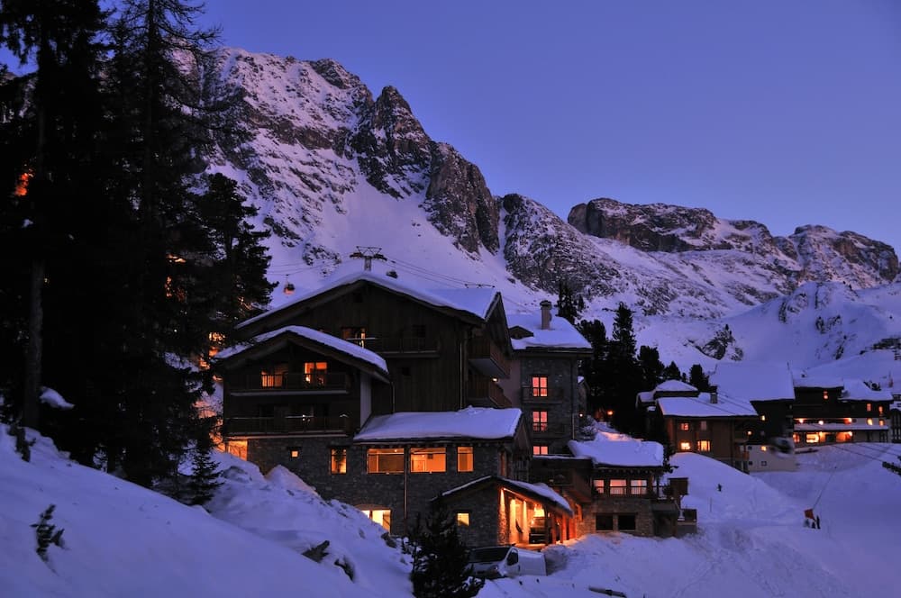 Front of property - evening/night