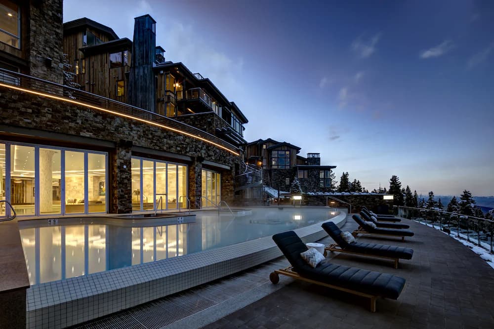 Infinity pool