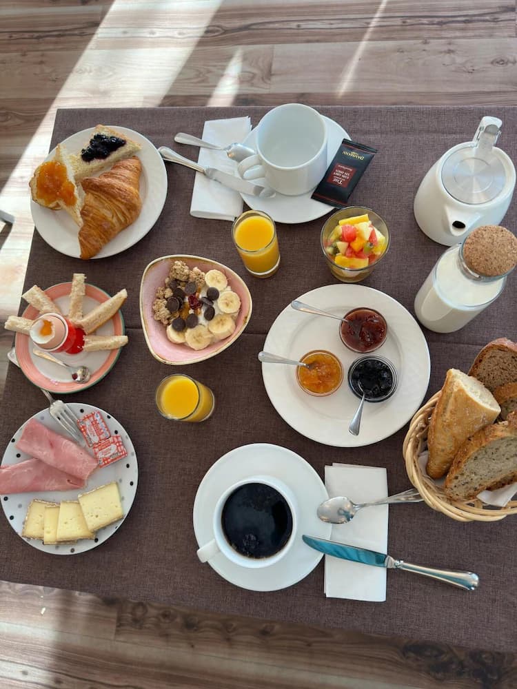 Breakfast buffet