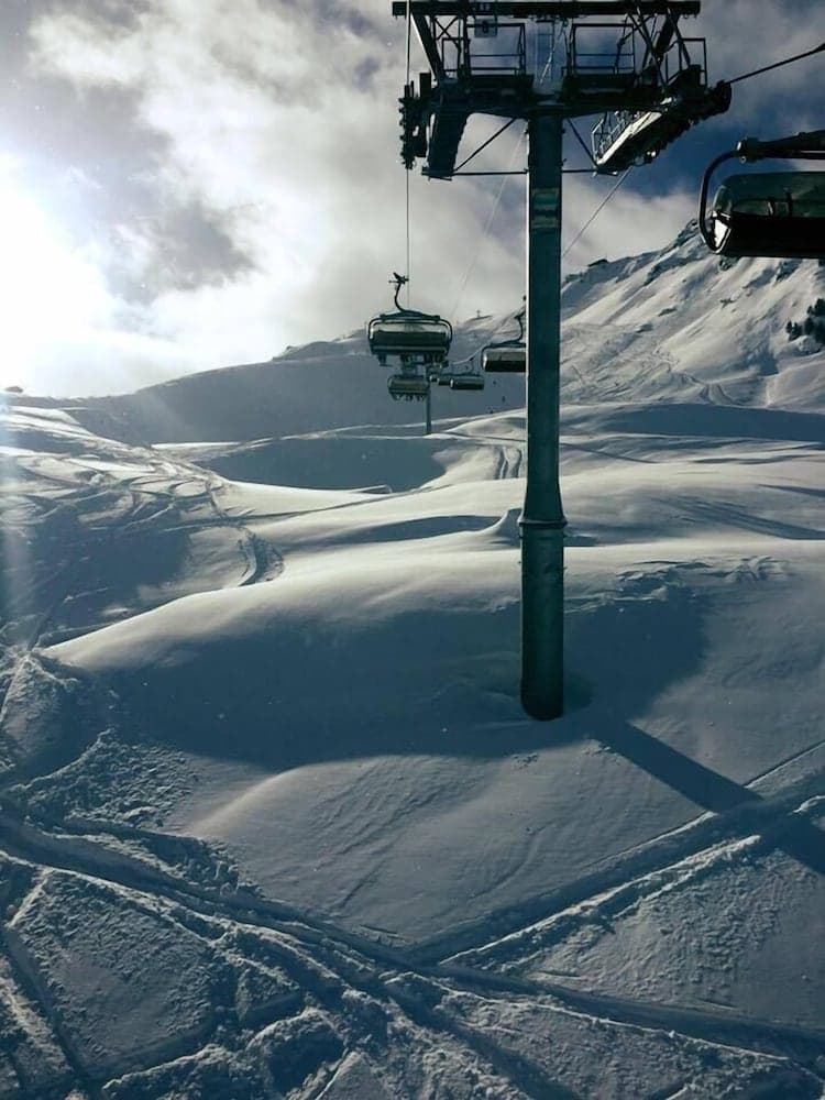 Snow and ski sports