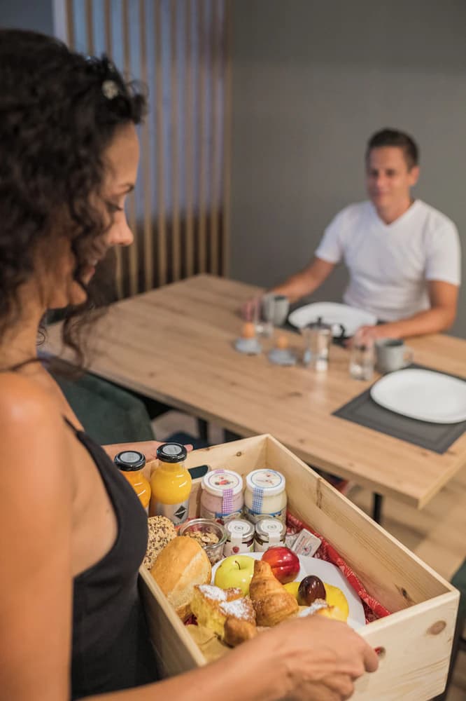 Breakfast area