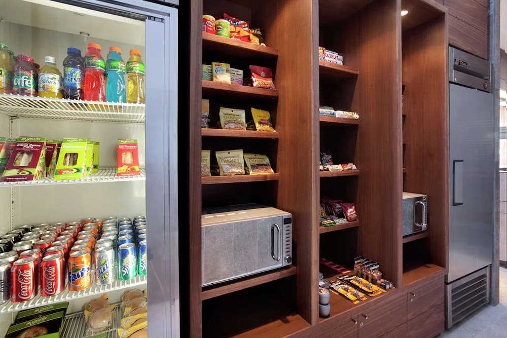 Snack bar
