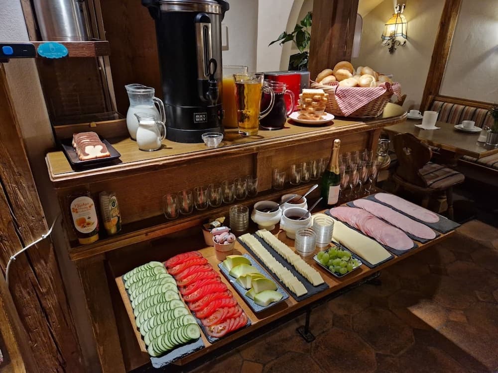 Breakfast buffet
