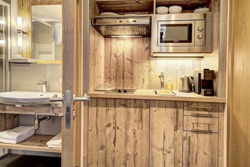 Private kitchenette