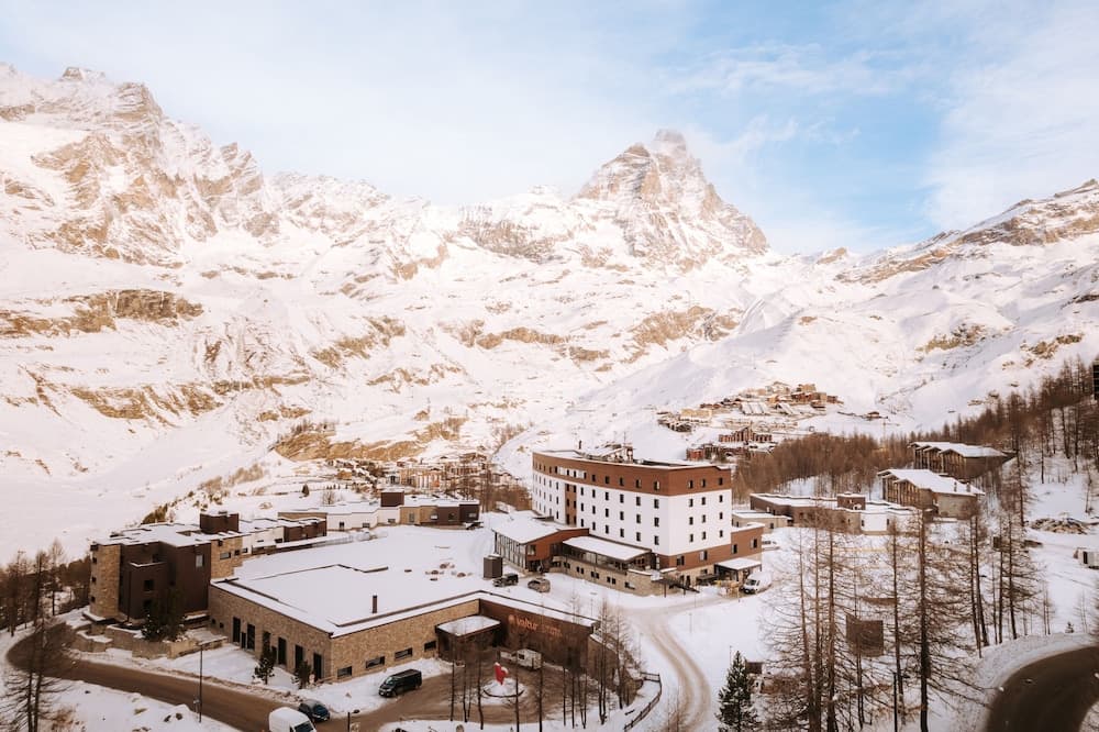 Primary image