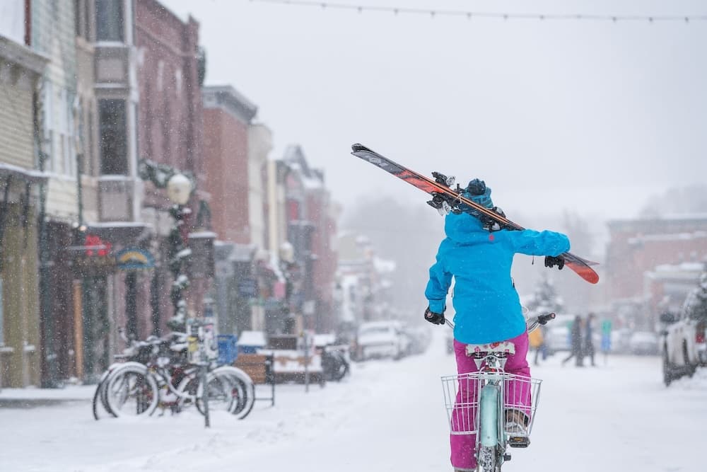 Snow and ski sports